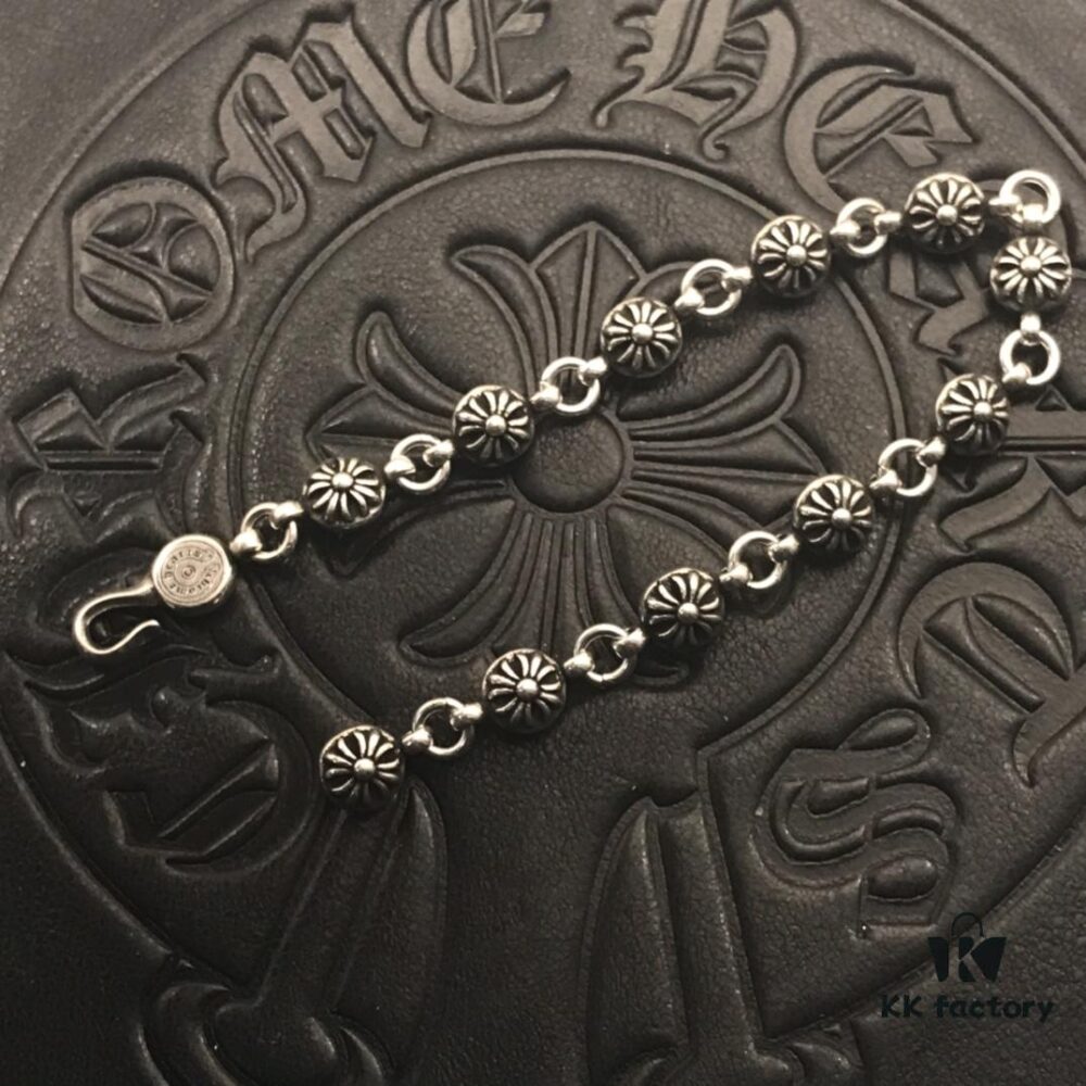 69300aac12f62673a6faba5d High-Version Chrome Hearts Cross Bead Bracelet, Original Horseshoe Clasp, Precise Details, Clear Engraving, Size 17 to 23 Available