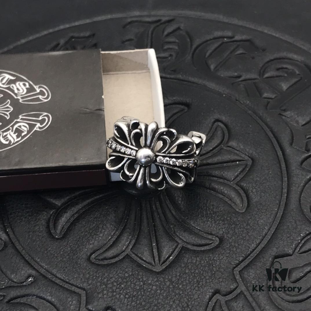 High-Version Chrome Hearts Open Cross Ring, Upgraded Diamond-Inlaid Aged Design, Clear Engraving Details, Unisex Wear, Timeless and Stylish, Available in US Sizes 5-12