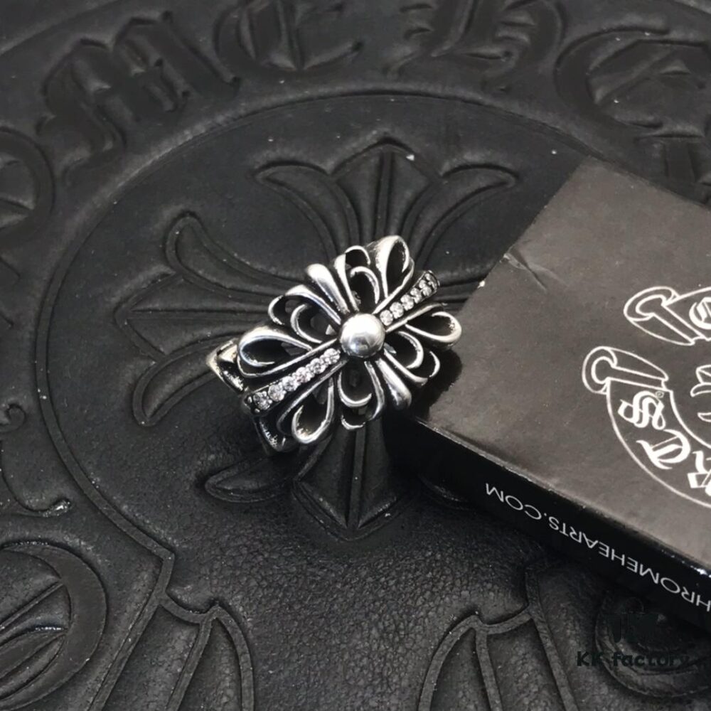 69300ad212f62673a6fabab5 High-Version Chrome Hearts Open Cross Ring, Upgraded Diamond-Inlaid Aged Design, Clear Engraving Details, Unisex Wear, Timeless and Stylish, Available in US Sizes 5-12