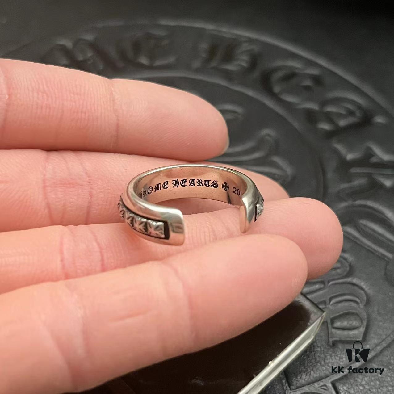 CHROME HEARTS High-Replication Cross Open Ring