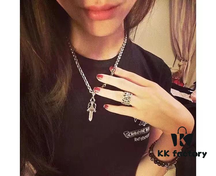 High-Version Koro Heart Medium Double-Sided Sword Pendant with Clear Engraving, Paired with Letter Chain, Available in 50-70cm Length