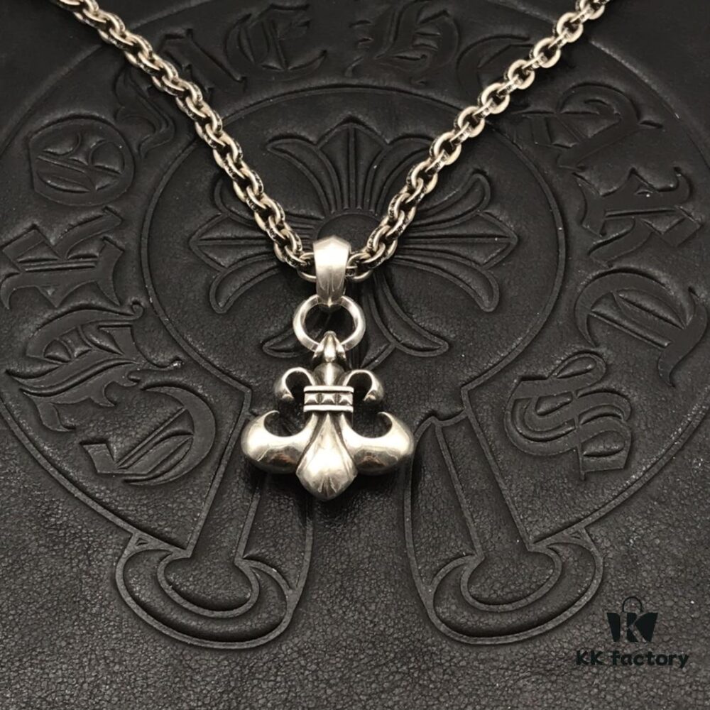 69300b1a12f62673a6fabb76 High Version Crocs Large Double Ring Boy Scout Flower Pendant with Letter Chain, Size 50-70, Can Be Paired with Other Necklaces