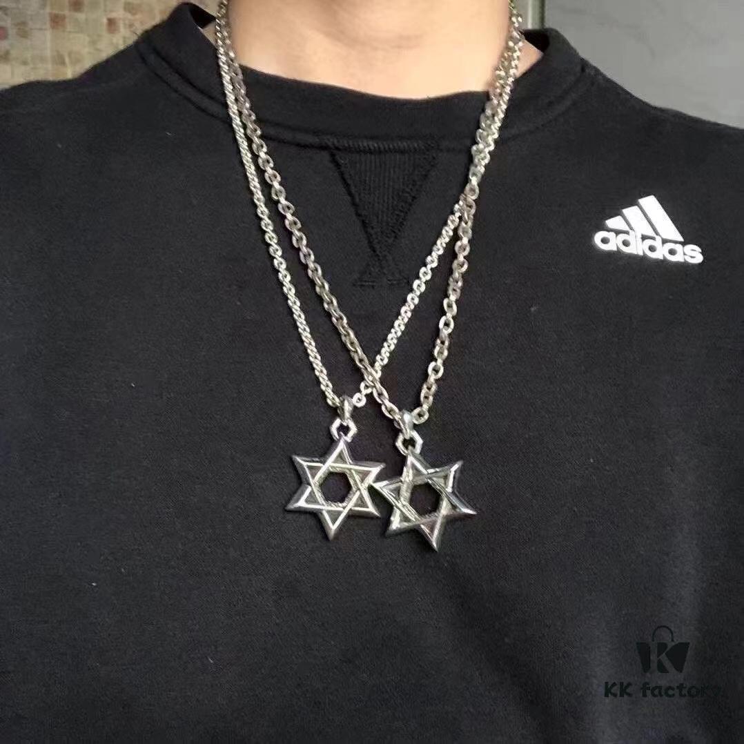 69300b2012f62673a6fabb85 High-Version Chrome Hearts Large Six-Pointed Star Pendant Necklace, Worn by Numerous Celebrities, Gradual Size Transition from Small to Large at Every Angle, Precise Details, Original Handwritten Engraving, Paired with Letter Chain, Adjustable Length 50-70cm Available