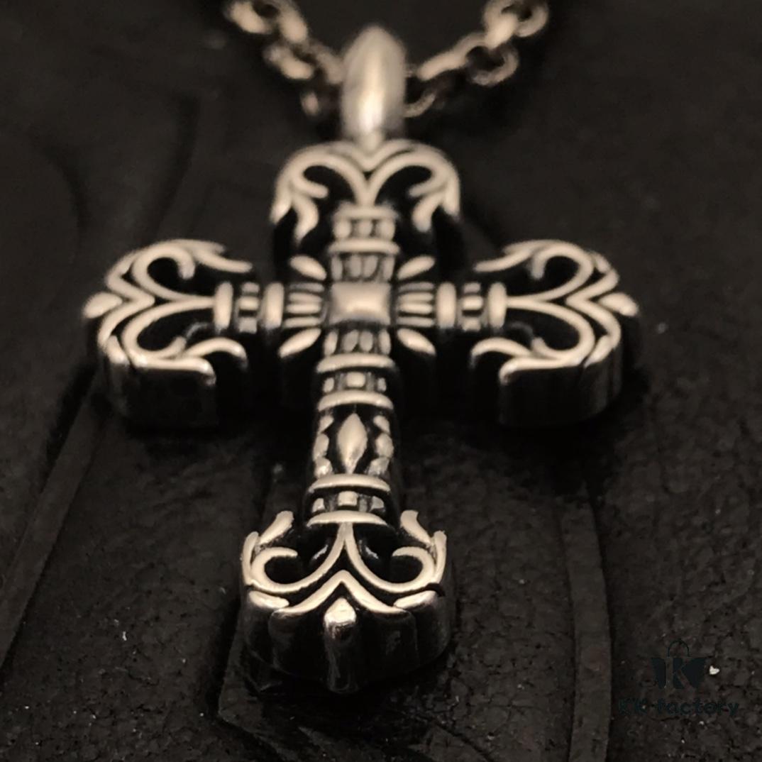 69300b2312f62673a6fabb8e High-Version Chrome Hearts Mini Flame Cross Pendant, Small Size, Highly Versatile