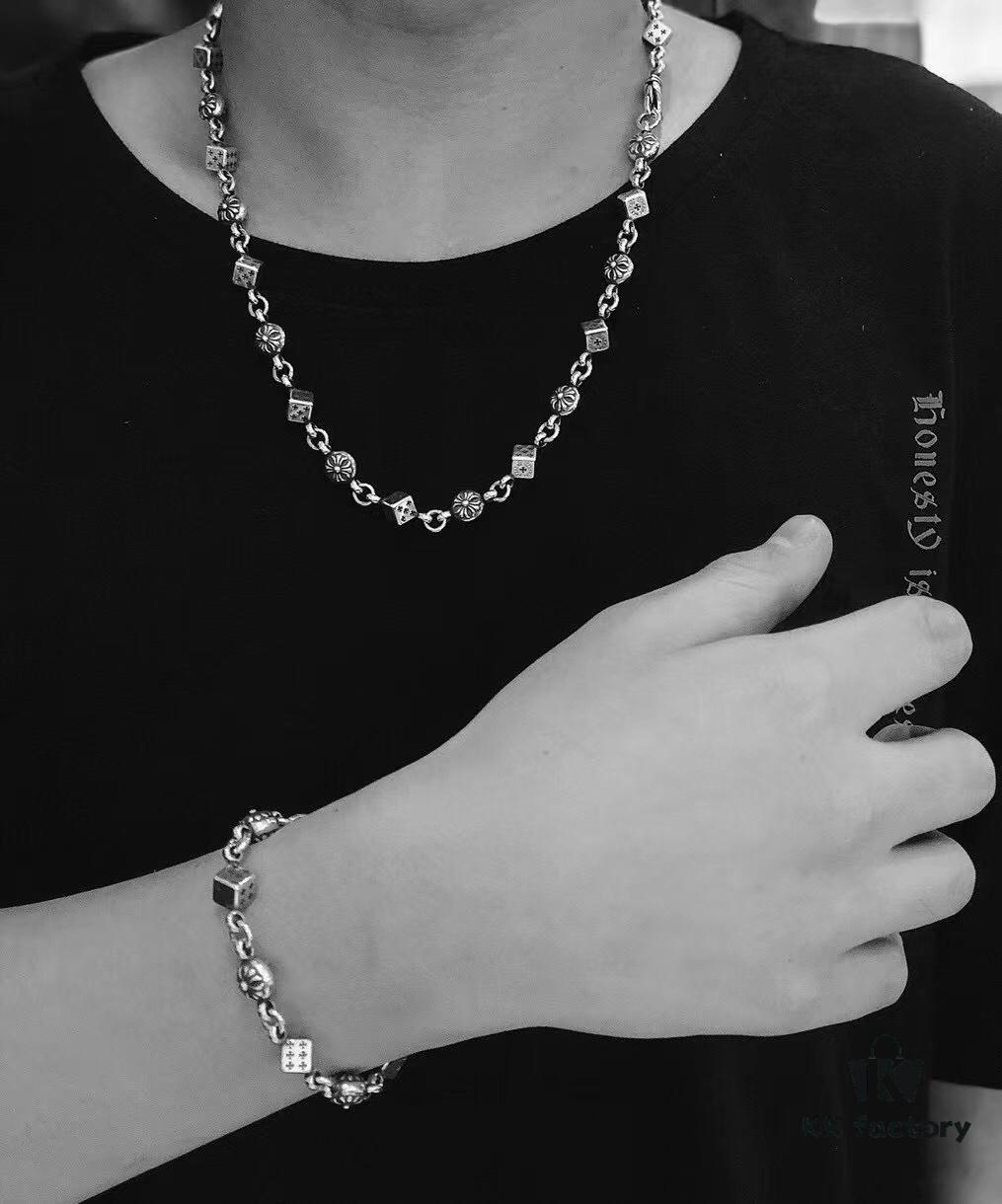69300b3212f62673a6fabbae High-Version Chrome Hearts Dice Necklace, Precise Engraving, Uniform Dice Orientation, Original Lobster Clasp