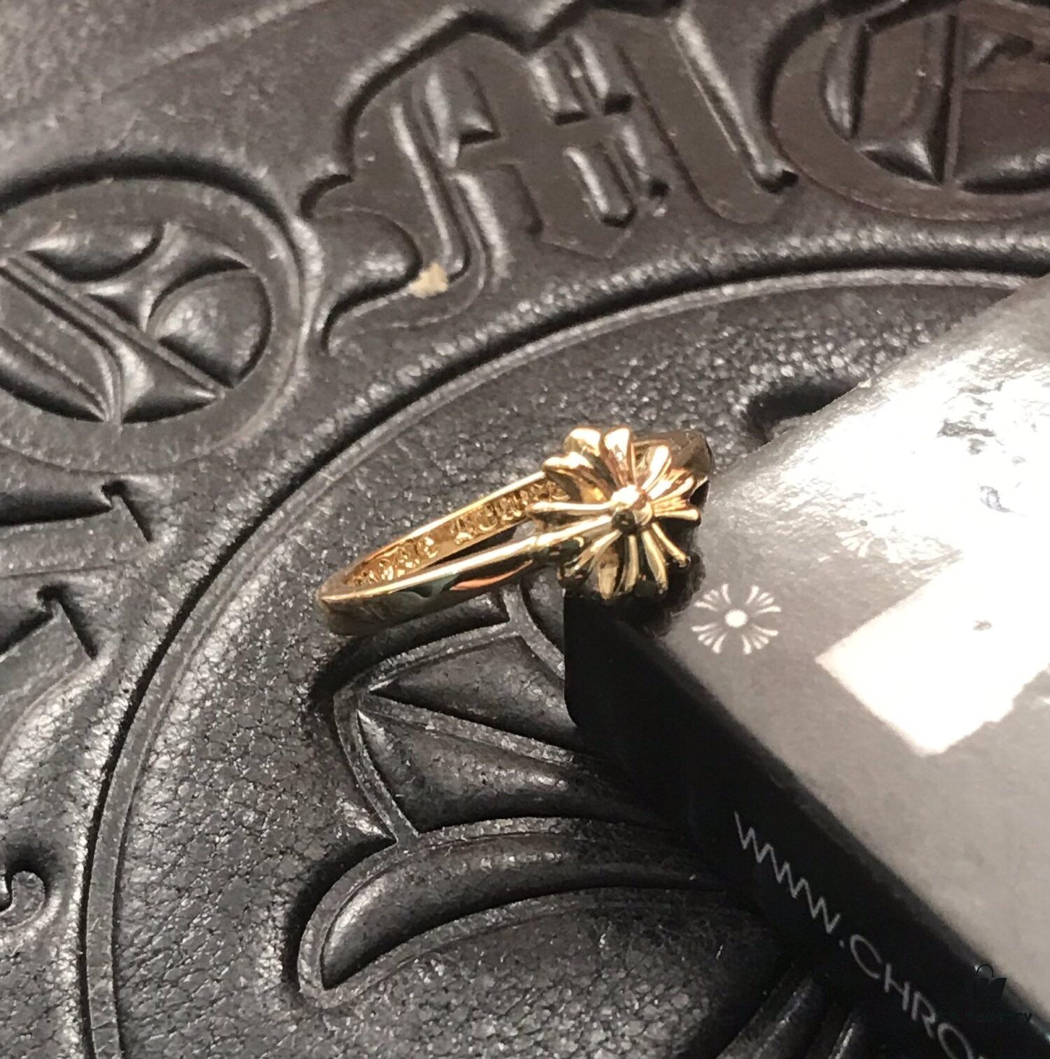 High-End Version Croxx 22K Square Cross Minimalist Ring