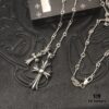 High-Version Crocs Heart White Diamond Aged Double Cross Necklace, One Style Four Wears, The Pinnacle of Cross Necklaces, A Timeless Classic