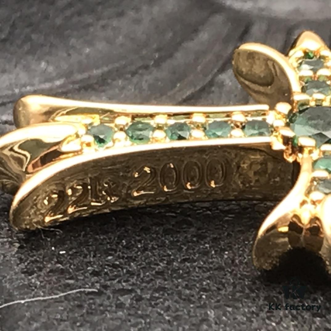 69300b9512f62673a6fabc49 High-Version Chrome Hearts Green Diamond Double Cross Necklace, Thick 22K Gold Plated, Distinct from Common 18K Gold Tone, 22K Offers a Rich Color Close to Pure Gold, One Necklace with Four Adjustable Chains, The Pinnacle of Cross Necklaces, A Timeless Classic