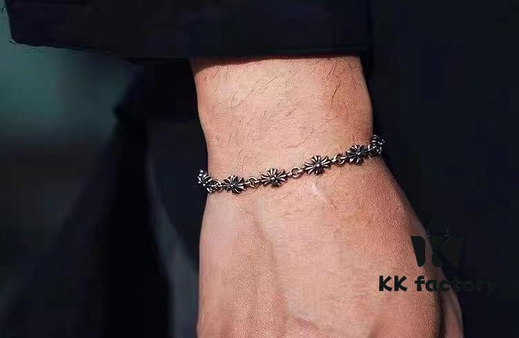 High-Version Chrome Hearts Plain Cross Wristband without Stones, Authentic Buckle Design with Original 14K Engraved Inlay, Unisex Bracelet, Available in Sizes 17-18-19