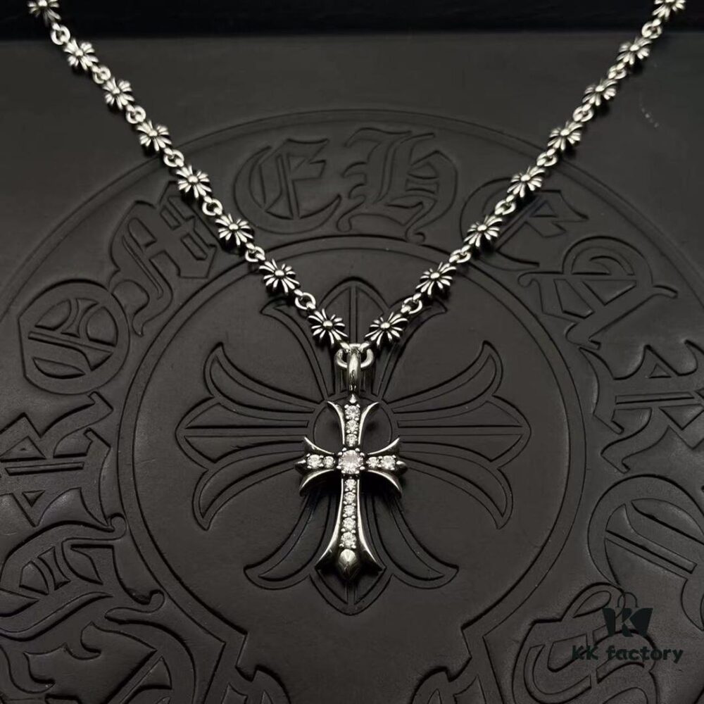 69300ba612f62673a6fabc68 High-Version Chrome Hearts Diamond-Inlaid Cross Necklace, Integrated Chain Set, Reversible Design with One Side Diamond-Inlaid and the Other Plain, 60cm Length, Clear Engraving and Precise Details, Original Buckle