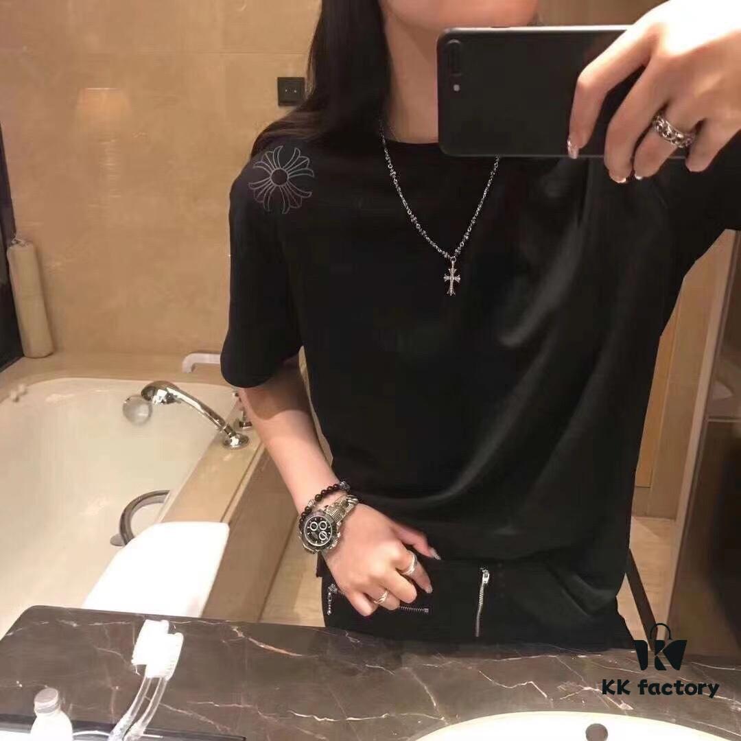 69300bac12f62673a6fabc71 High-Version Chrome Hearts Diamond-Inlaid Cross Necklace, Integrated Chain Set, Reversible Design with One Side Diamond-Inlaid and the Other Plain, 60cm Length, Clear Engraving and Precise Details, Original Buckle