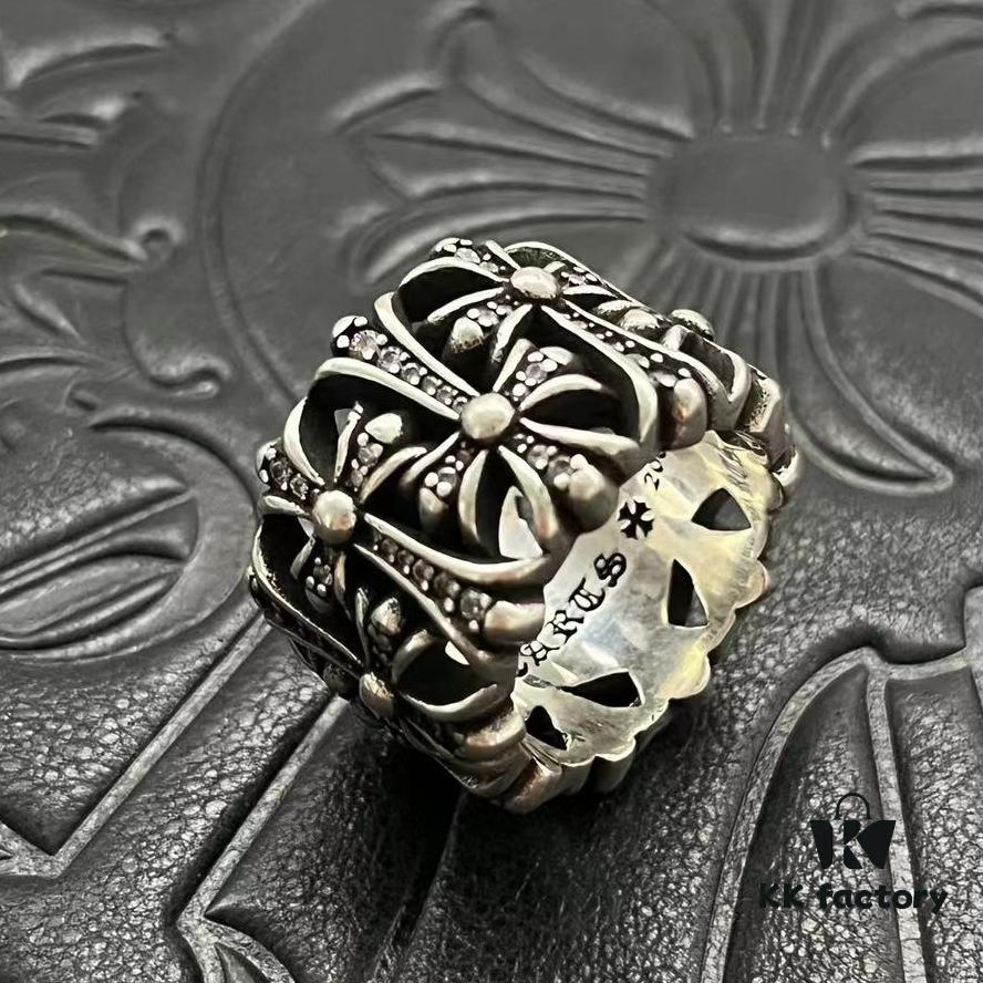 CHROME HEARTS High-End Crooked Cross Diamond-Inlaid Ring