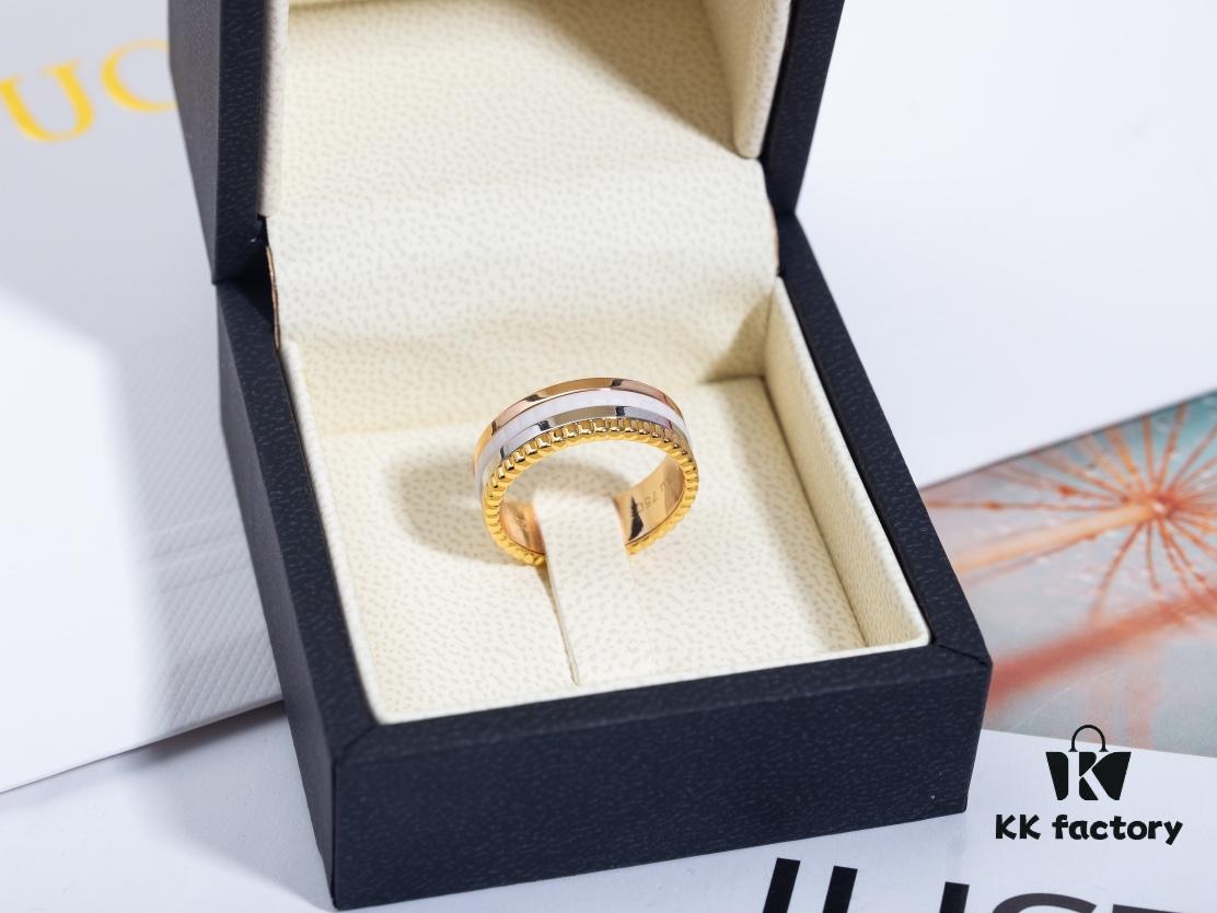 69300c4412f62673a6fabd49 Quatre White Series Ring, brilliantly showcasing the radiant brilliance of the brand's collection. This piece combines ceramic material with mirror inlay technology, enhancing the sparkle of diamonds. Exquisitely elegant and feather-light, it adds luminous charm to minimalist styles or all-black ensembles, perfect for versatile styling.