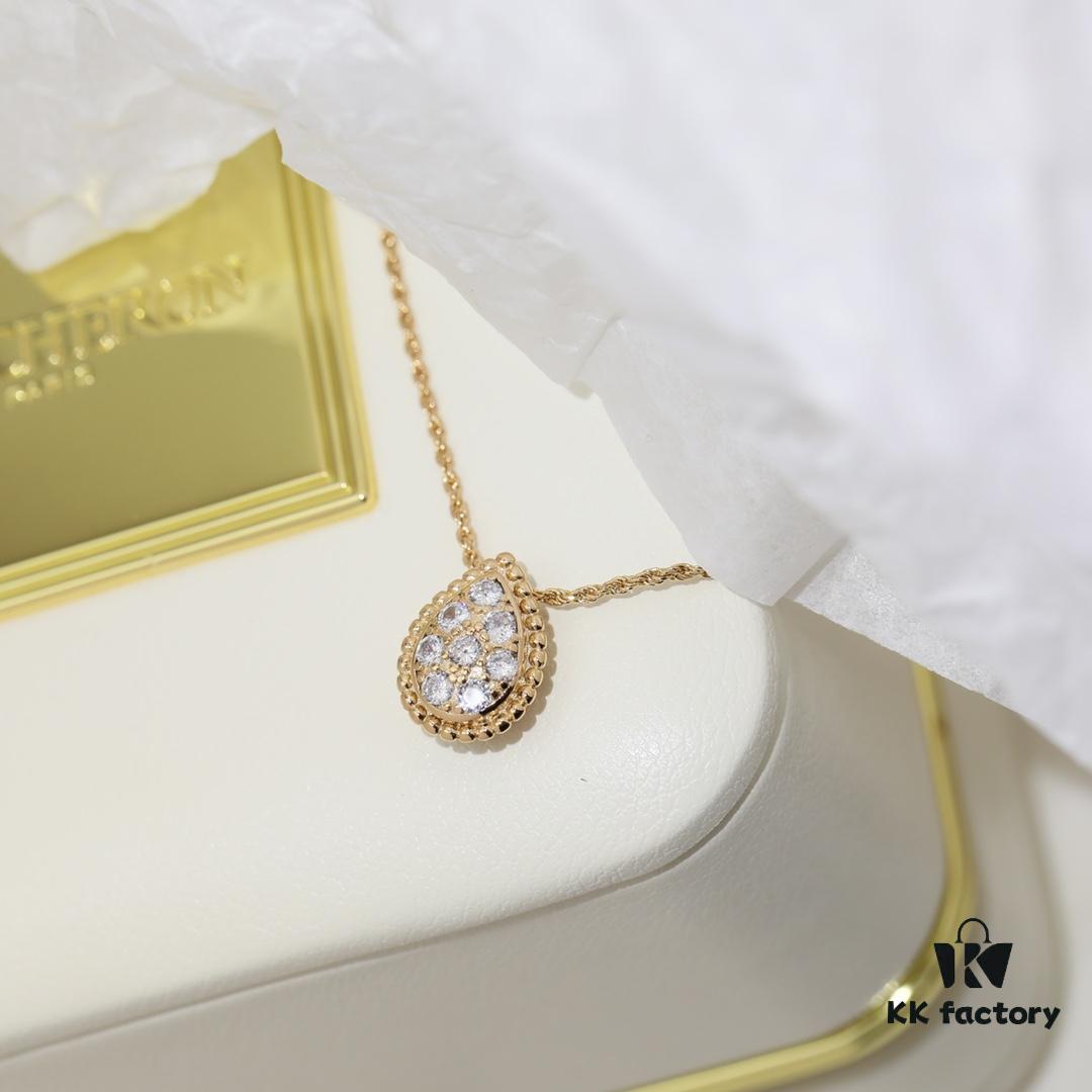 69300c7112f62673a6fabd98 Boucheron Goutte de Rose Necklace 💧 SERPENT BOHÈME Necklace. Classic and modern, featuring a teardrop-shaped pendant embellished with pave diamonds, surrounded by delicate yellow gold beads, embodying contemporary aesthetics. Thick gold plating, logo-engraved Boucheron necklace, adjustable length 45cm for a stunning fit 👼