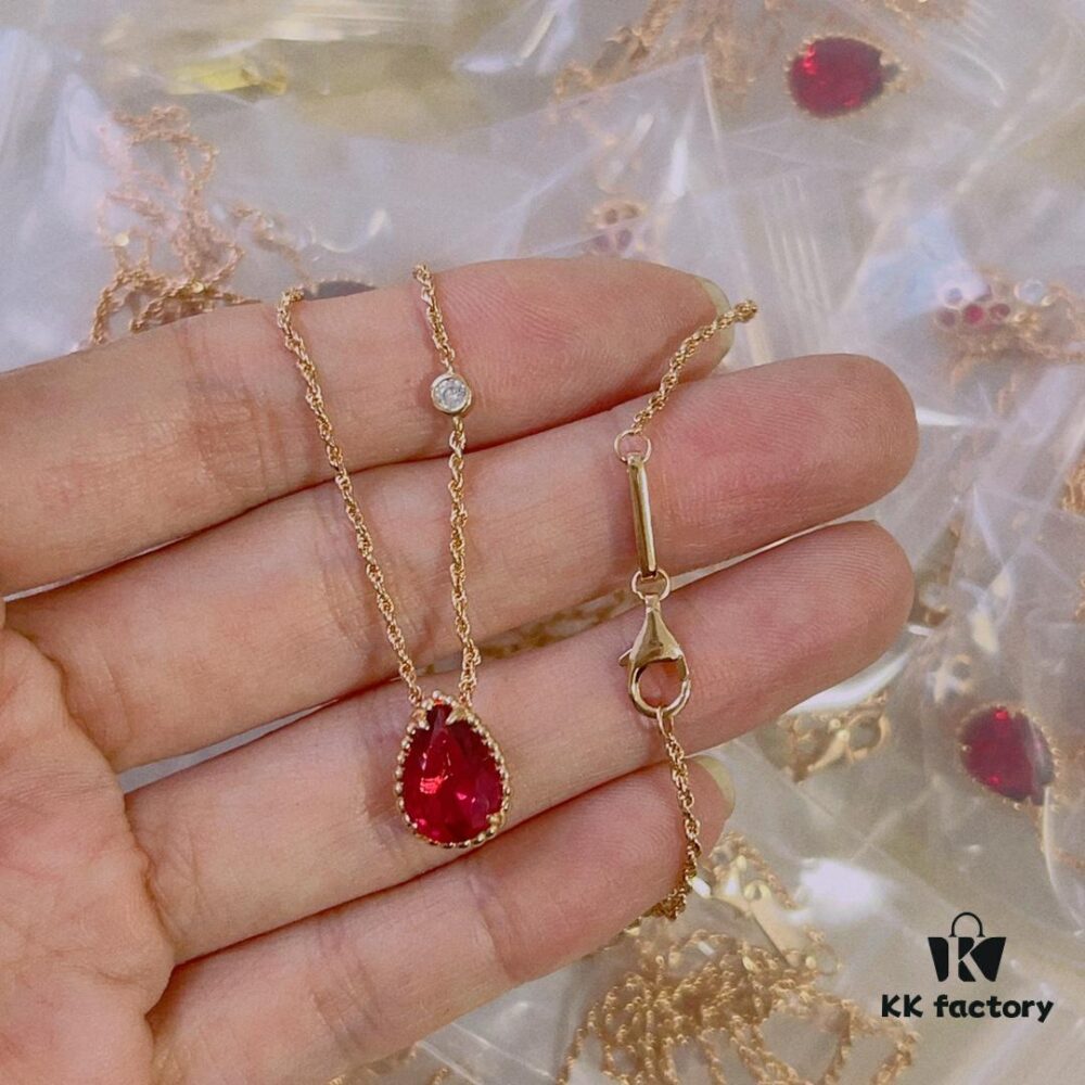 69300c7412f62673a6fabd9f Boucheron Goutte de Roi Necklace 💧 SERPENT BOHÈME Collection. Classic and modern design featuring a teardrop-shaped motif embellished with pave diamonds, aligning perfectly with contemporary aesthetics. Thick gold plating, signature logo, adjustable chain for a beautiful fit at 45cm length 👼】Mini teardrop necklace. Brand story: the teardrop symbolizes 'for the one you love most.'