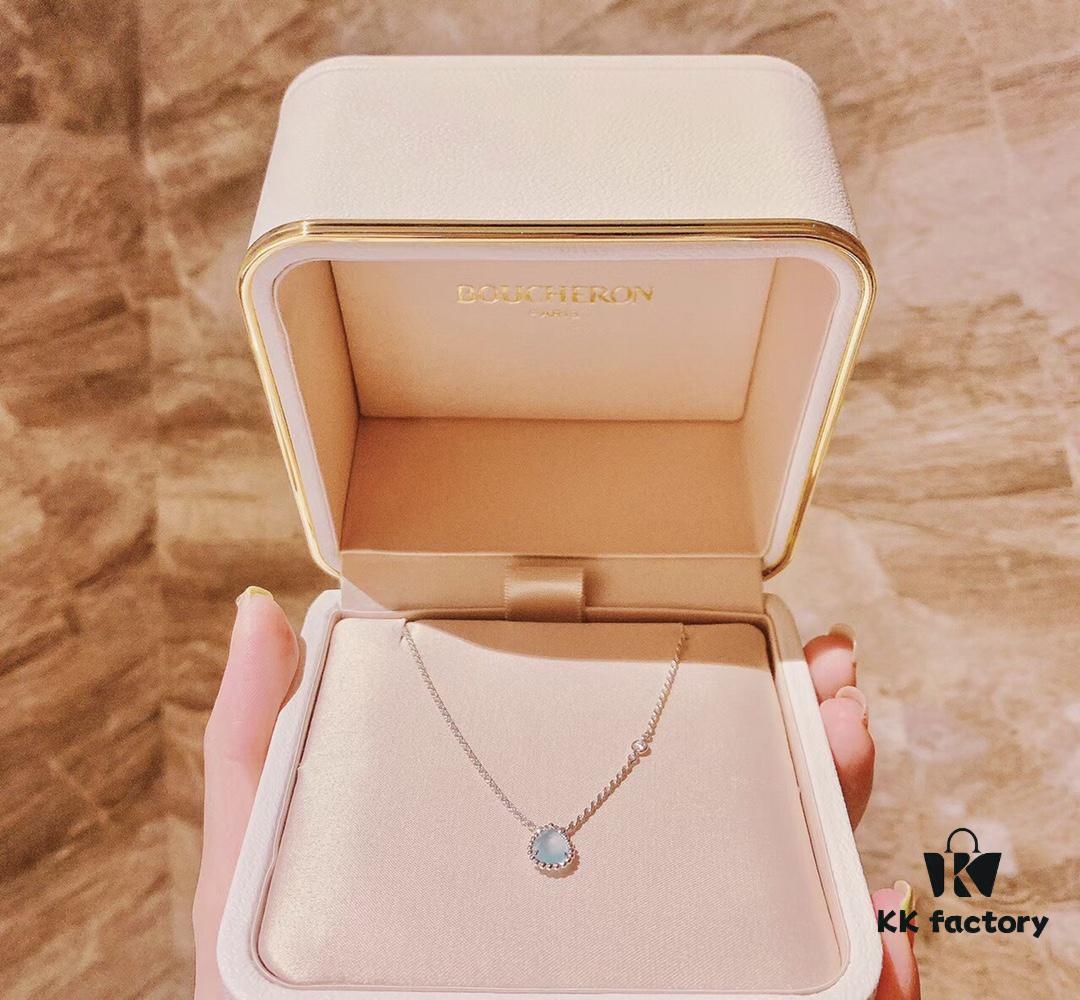 69300c7a12f62673a6fabdb0 Boucheron Goutte de Ressac Necklace 💧 SERPENT BOHÈME Collection. Timeless and modern, featuring a droplet-shaped design embellished with pave diamonds, perfectly aligned with contemporary aesthetics. Logo-engraved Boucheron necklace, 45cm length with adjustable chain for an elegant fit 👼. Petite droplet necklace. Brand story: the water droplet symbolizes 'For the one I love most.'