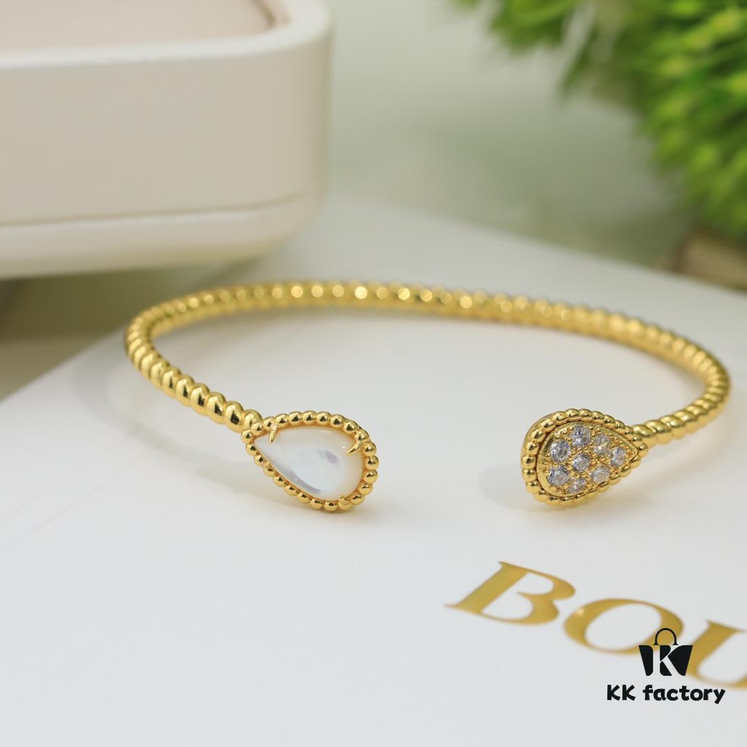 69300c7a12f62673a6fabdb2 Boucheron Goutte Bracelet 💧 SERPENT BOHÈME Classic and Modern, Diamond-Set Water Drop Design with Delicate Yellow Gold Pearl Surround, Thick Gold Plating, Logo-Embellished Boucheron Bracelet, Elegant Simplicity in a Timeless Water Drop Shape, Exquisite Wearability 👼】The Water Drop Collection Symbolizes Love for the Dearest One