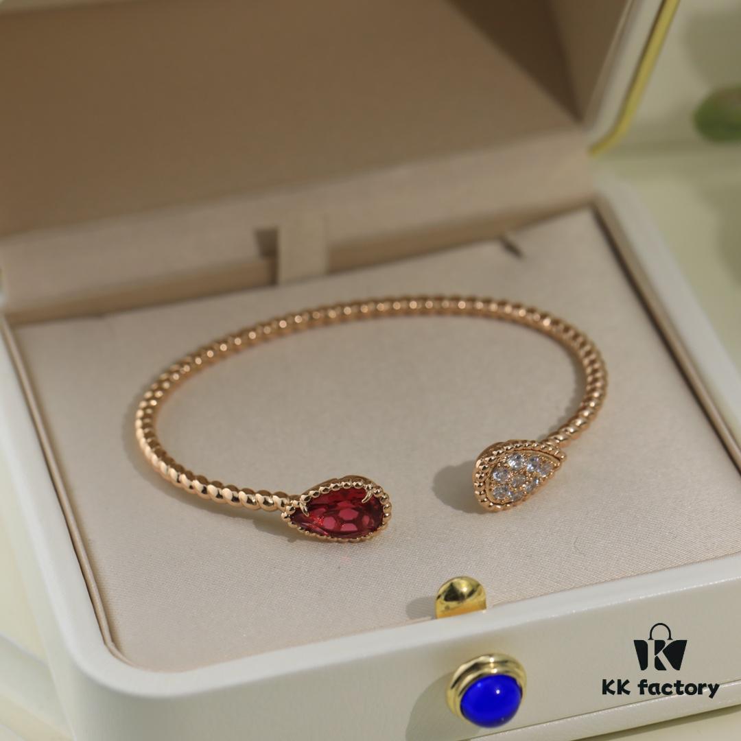 69300c8612f62673a6fabdcc Boucheron Goutte Bracelet 💧 SERPENT BOHÈME Classic and Modern, Diamond-Set Droplet Design with Delicate Yellow Gold Pearls, Thick Gold Plating, Logo-Embossed Boucheron Bracelet, Simple and Elegant Square Shape, Exquisite Wearing Effect 👼 The Droplet Collection Symbolizes Love for the Dearest