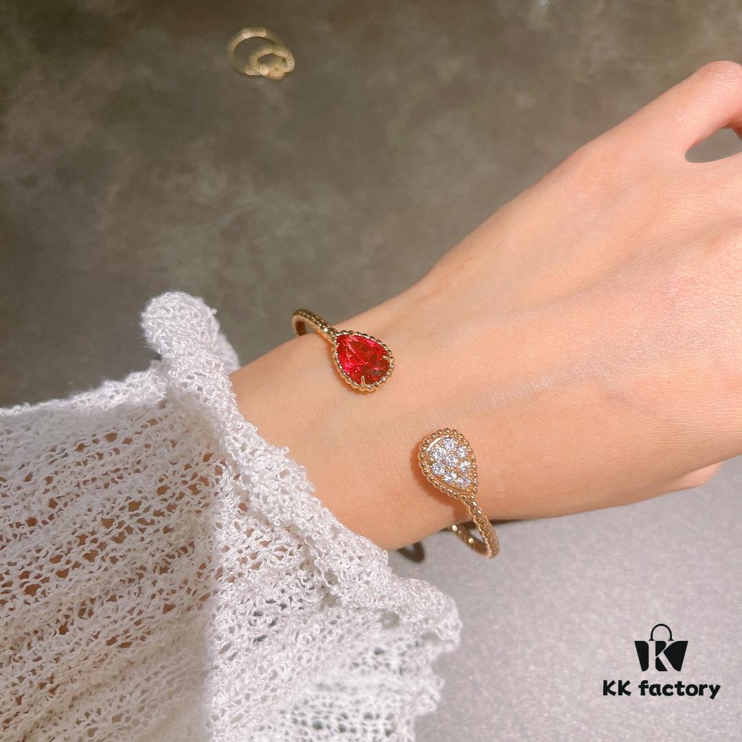 69300c8912f62673a6fabdd4 Boucheron Goutte Bracelet 💧 SERPENT BOHÈME Classic and Modern, Diamond-Set Droplet Design with Delicate Yellow Gold Pearls, Thick Gold Plating, Logo-Embossed Boucheron Bracelet, Simple and Elegant Square Shape, Exquisite Wearing Effect 👼 The Droplet Collection Symbolizes Love for the Dearest