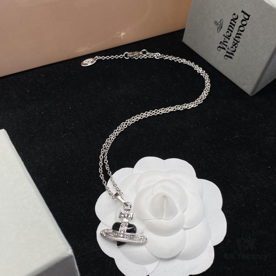 VIVIENNE WESTWOOD New Necklace