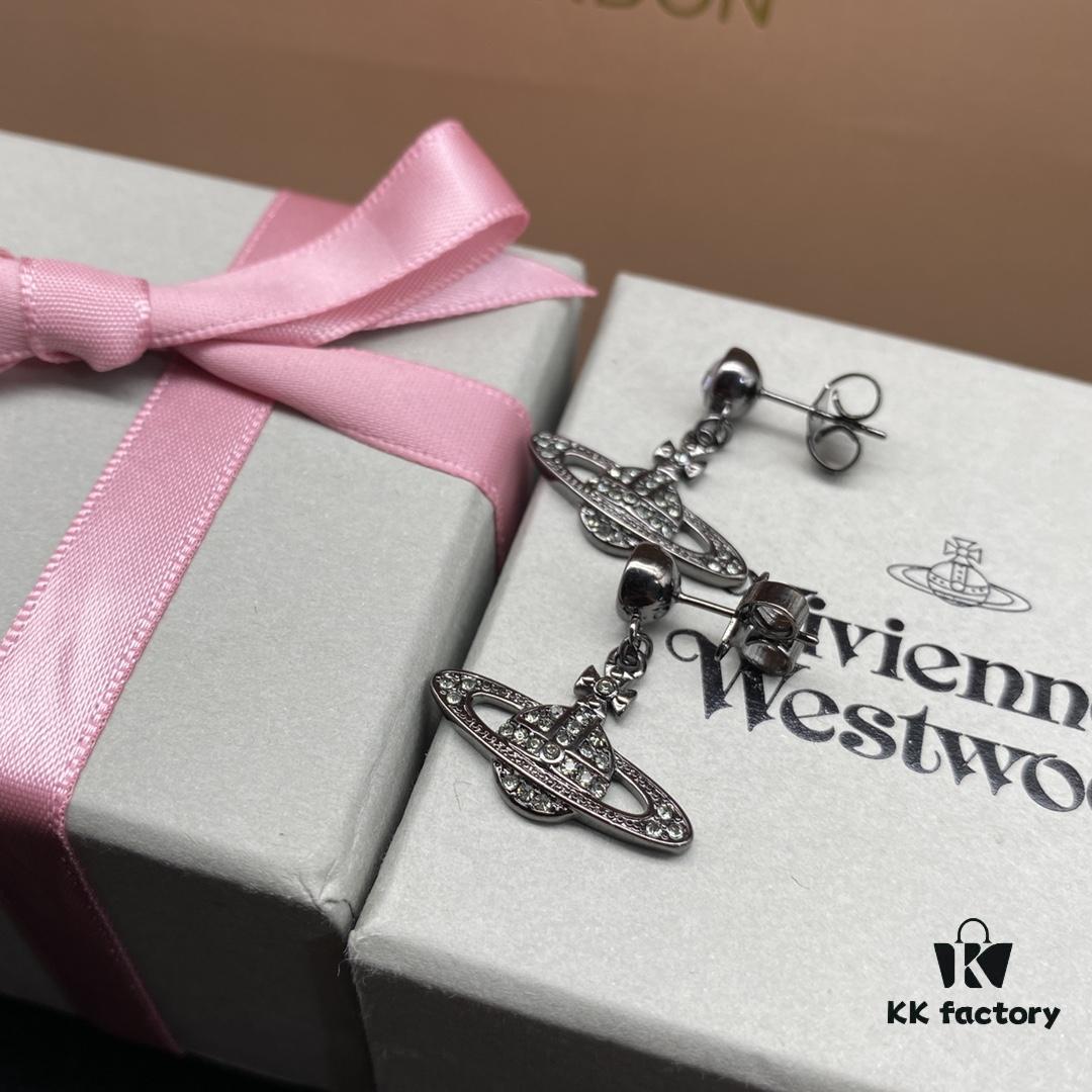 VIVIENNE WESTWOOD New Stud Earrings