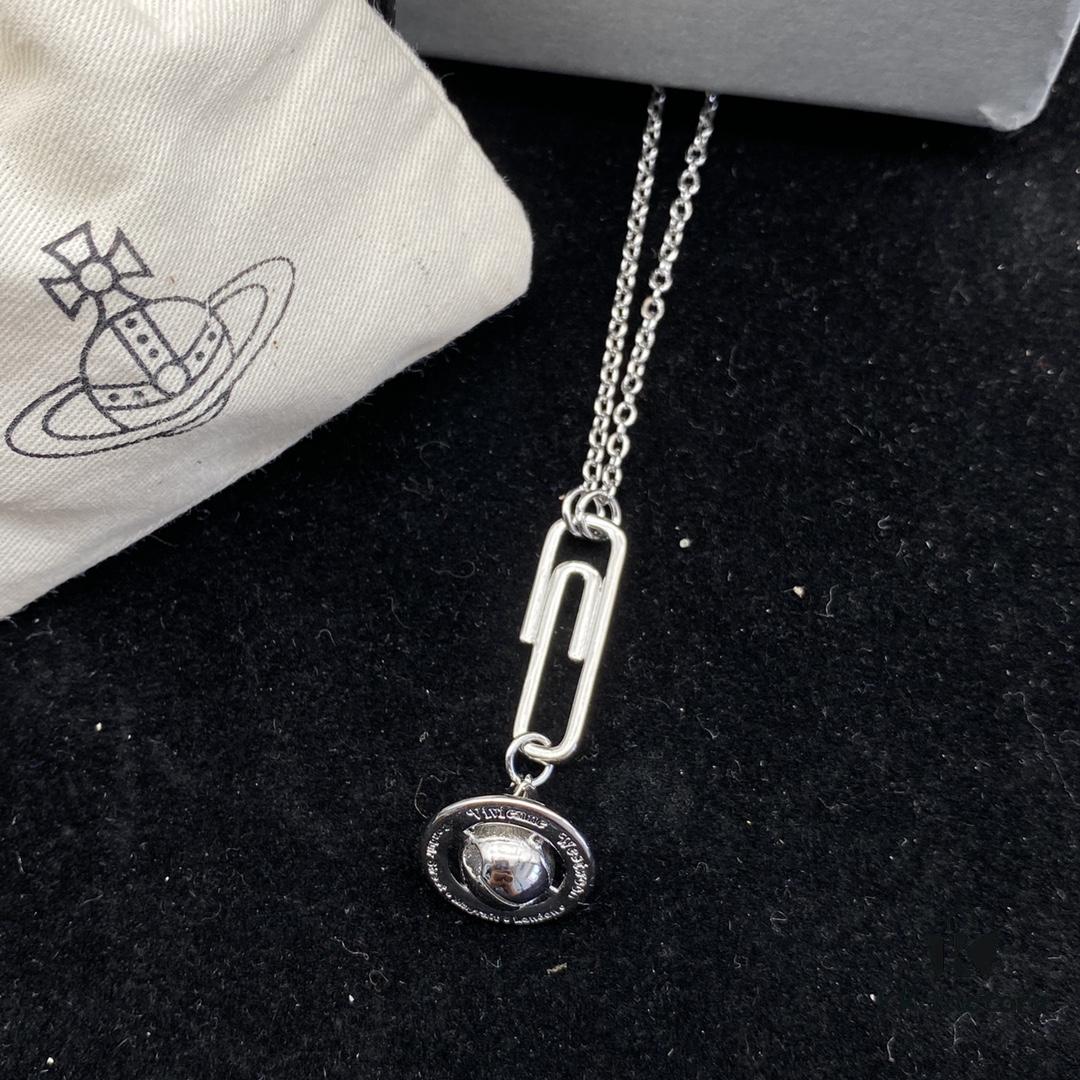 VIVIENNE WESTWOOD New Necklace