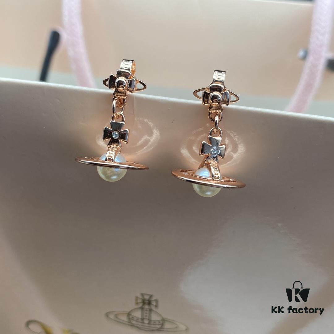VIVIENNE WESTWOOD New Stud Earrings