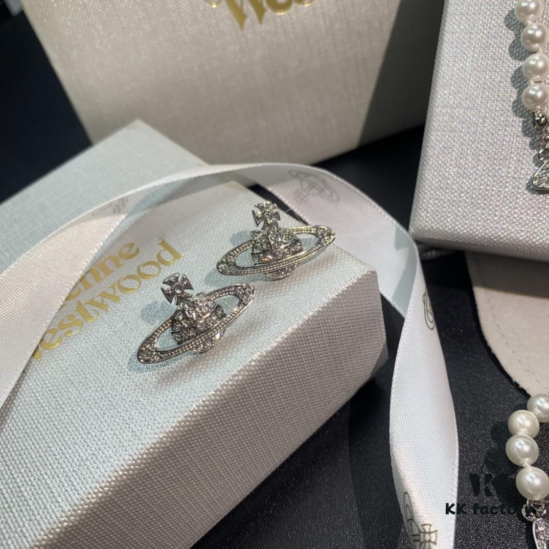 69300d3b12f62673a6fabf12 Vivienne Westwood Saturn Pearl Necklace - Bracelet - Earrings