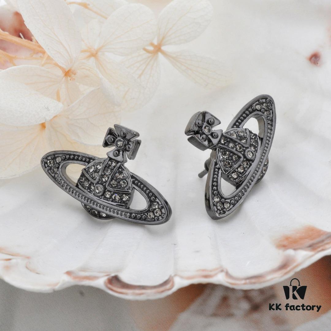 69300d7312f62673a6fabf85 Vivienne Westwood Classic Full Diamond Stud Earrings - Titanium Black