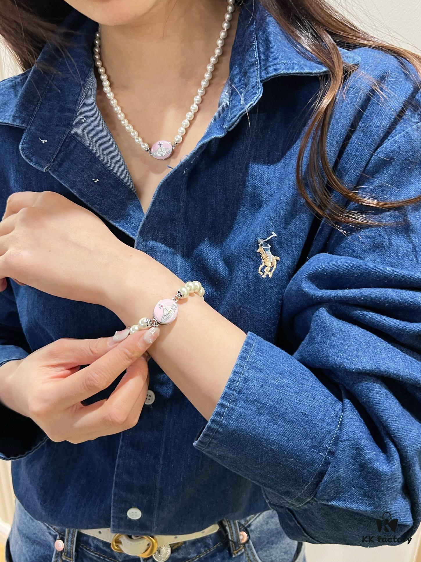 69300de212f62673a6fac024 Promise Me You'll Get This Enamel Pearl Piece! Lisa and Yimengling Are Wearing It!