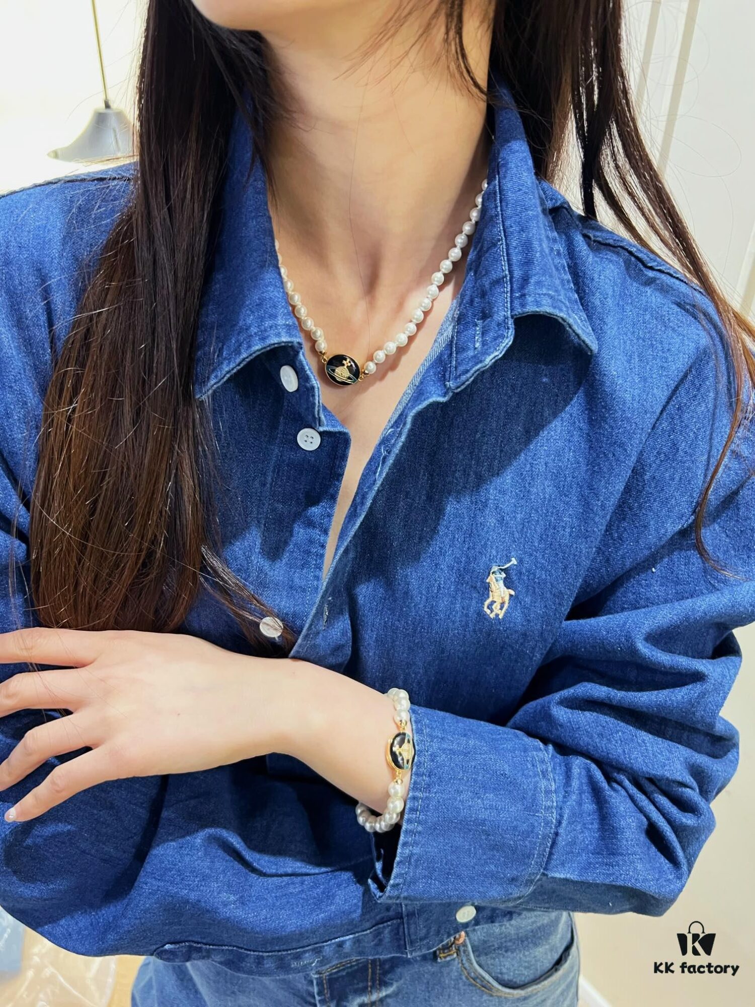69300de512f62673a6fac027 Promise Me You'll Get This Enamel Pearl Piece! Lisa and Yimengling Are Wearing It!