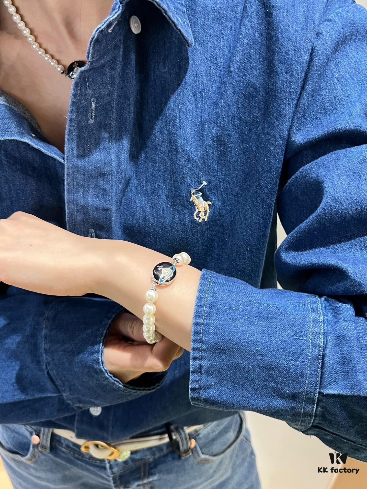 69300de812f62673a6fac02a Promise Me You'll Get This Enamel Pearl Piece! Lisa and Yimengling Are Wearing It!