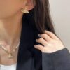 Each piece is very exquisite, wearing them together creates a wonderful atmosphere!