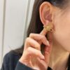 Each piece is very exquisite, wearing them together creates a wonderful atmosphere!