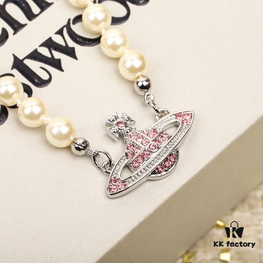 69300e3c12f62673a6fac078 Vivienne Westwood Saturn Pearl Set - A Timeless Fusion of Punk and Elegance