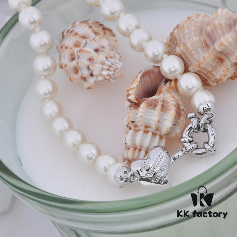 69300e5912f62673a6fac0a6 Vivienne Westwood Small Resin Heart Pearl Necklace - Silver