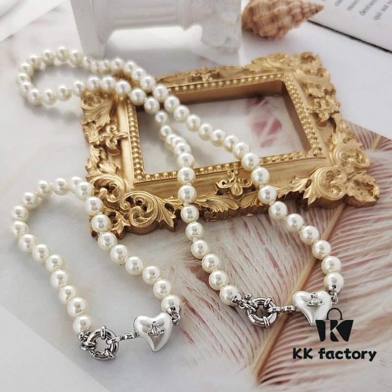 69300e5c12f62673a6fac0aa Vivienne Westwood Small Resin Heart Pearl Necklace - Silver