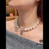 West Queen Brooch Round Plate Large Pearl Necklace - Silver