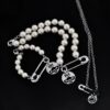 West Queen Pin Round Plate - Pearl Bracelet - Silver