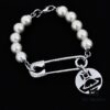West Queen Pin Round Plate - Pearl Bracelet - Silver