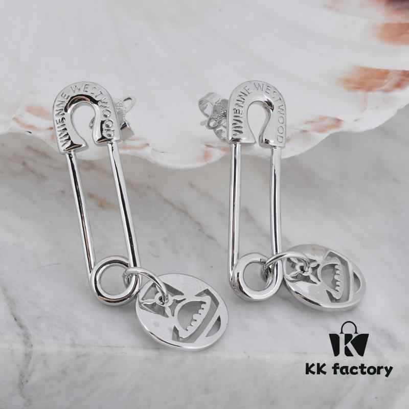 West Queen Wire Cut Round Pendant - Pin Earrings in Silver