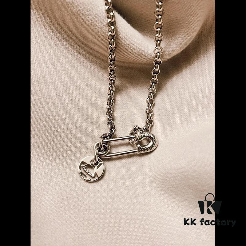 Vivienne Westwood Pin Round Pendant - Small Chain Necklace - Silver