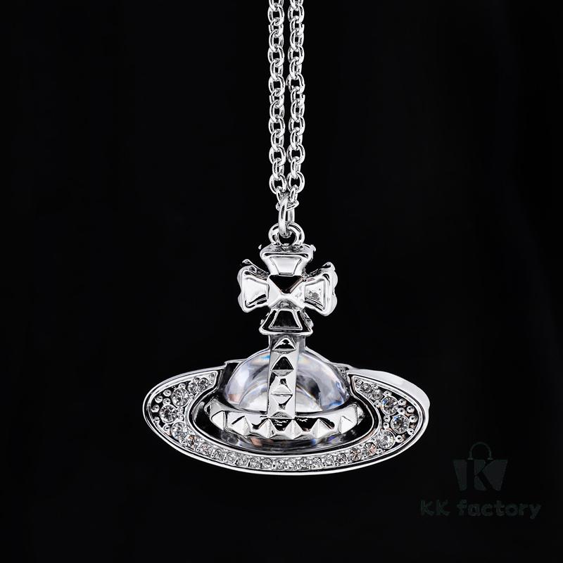 West Queen Rivet Glass Bead - Half-Face Necklace - Large Silver