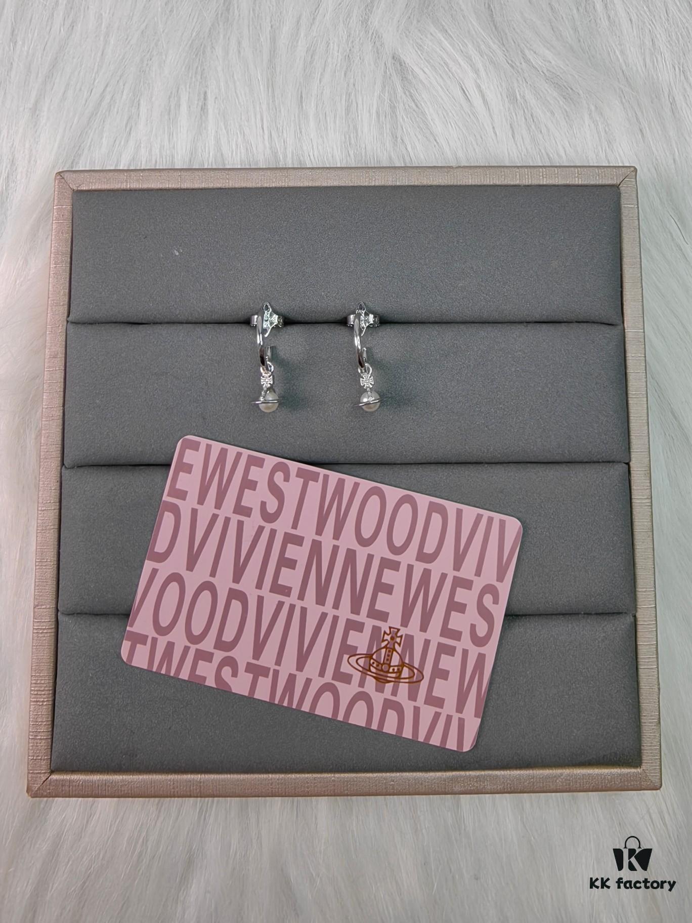 West Queen Mini Pearl Earrings