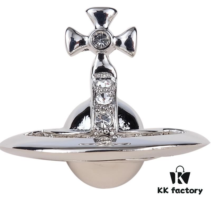 West Queen 3D Saturn Brooch