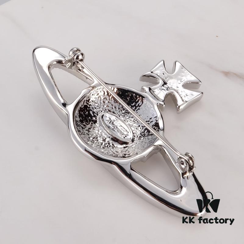 West Queen Saturn Brooch without Diamonds