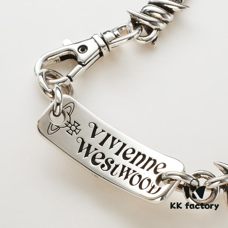 6930105e12f62673a6fac407 Vivienne Westwood Distinctive Letter Pendant Necklace - Short Style