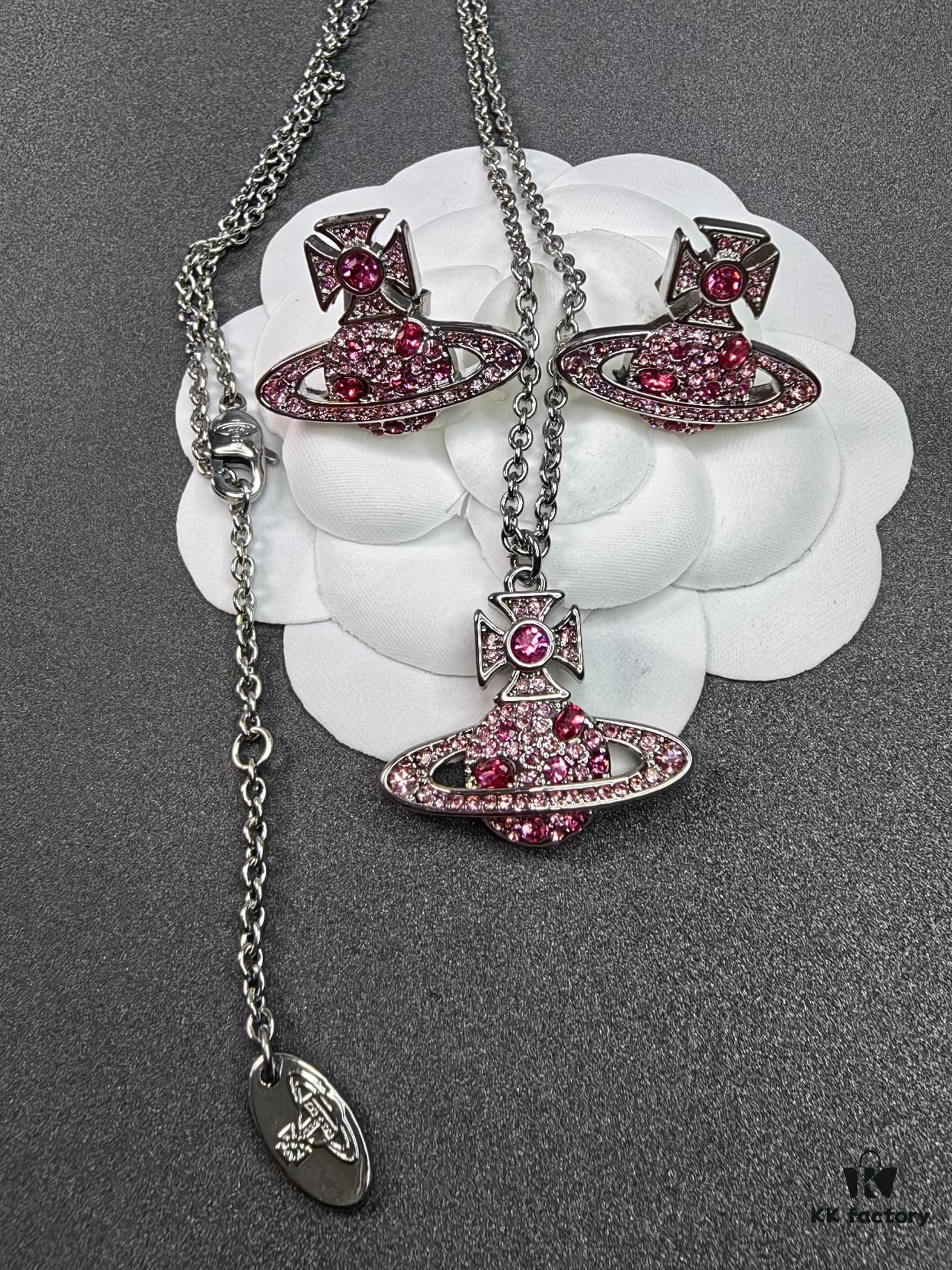 West Queen Oval Stud Earrings and Necklace Set