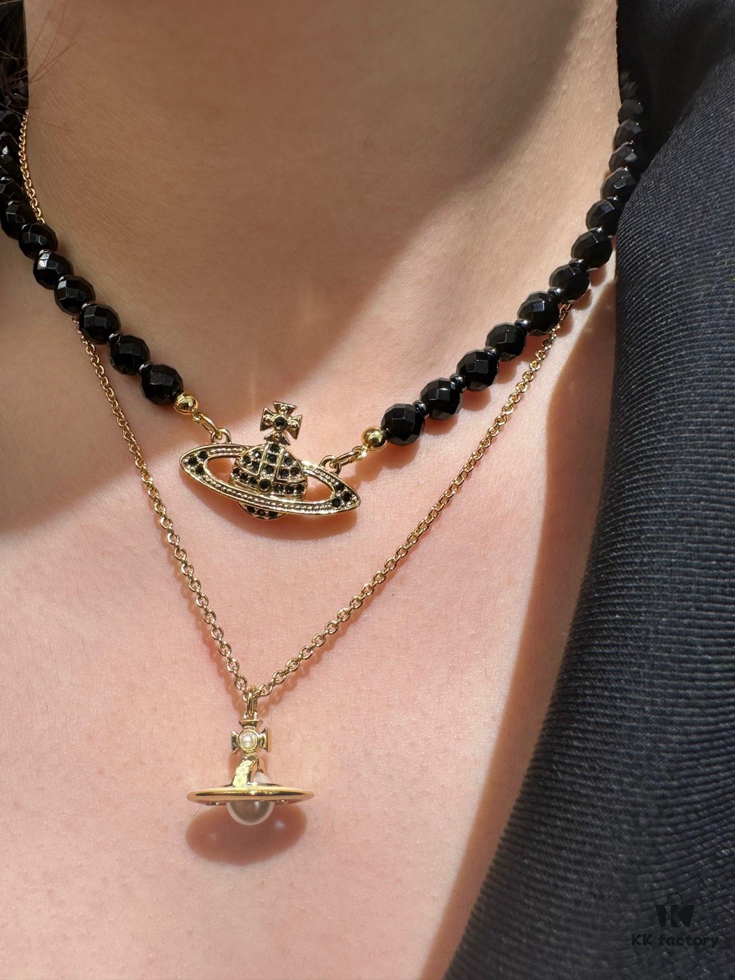 West Grandma Black Pearl Saturn Necklace