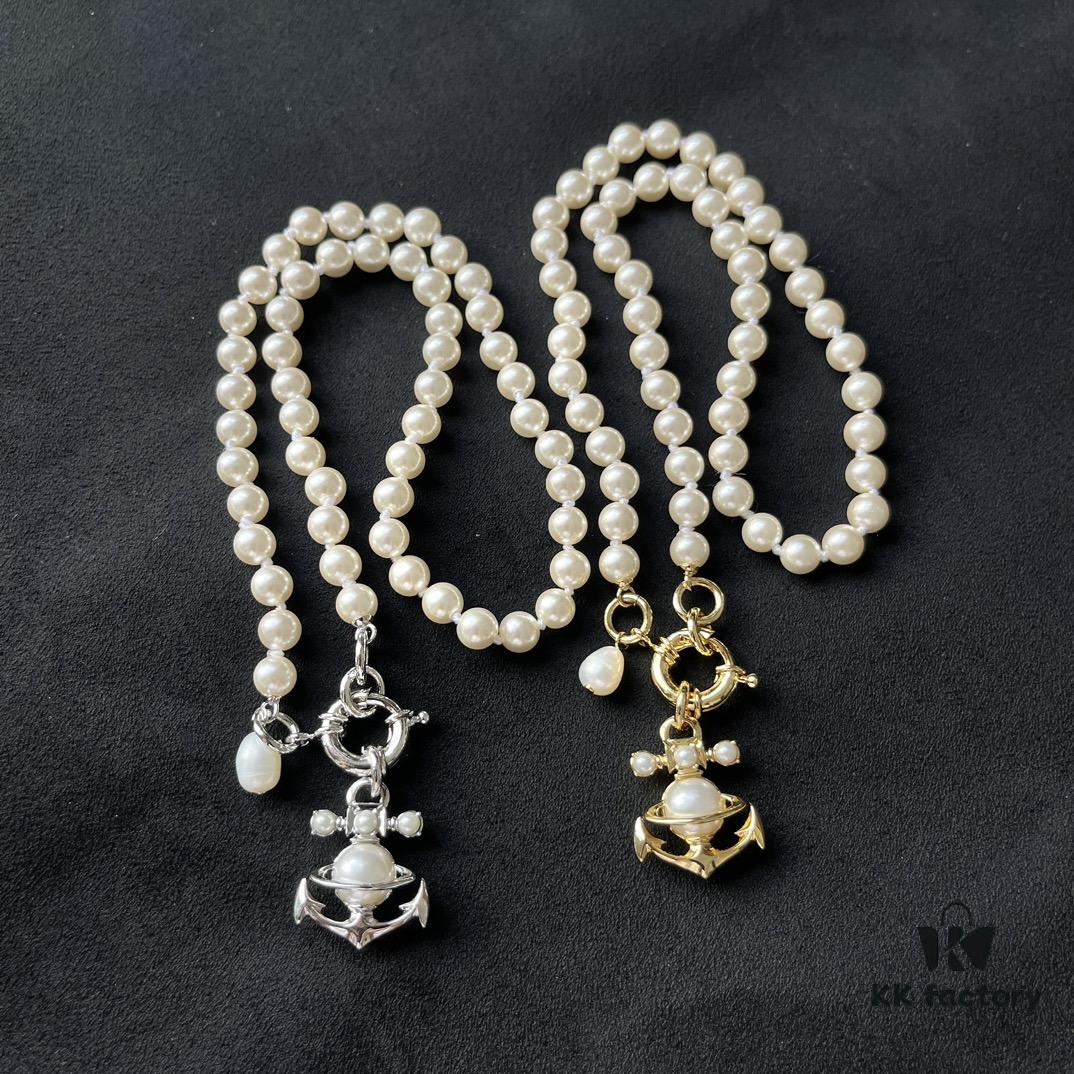 West Queen Exquisite Anchor Necklace